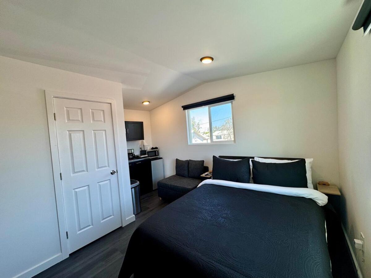 Your Downtown Cozy Studio With Backyard Unit C Phoenix Bagian luar foto